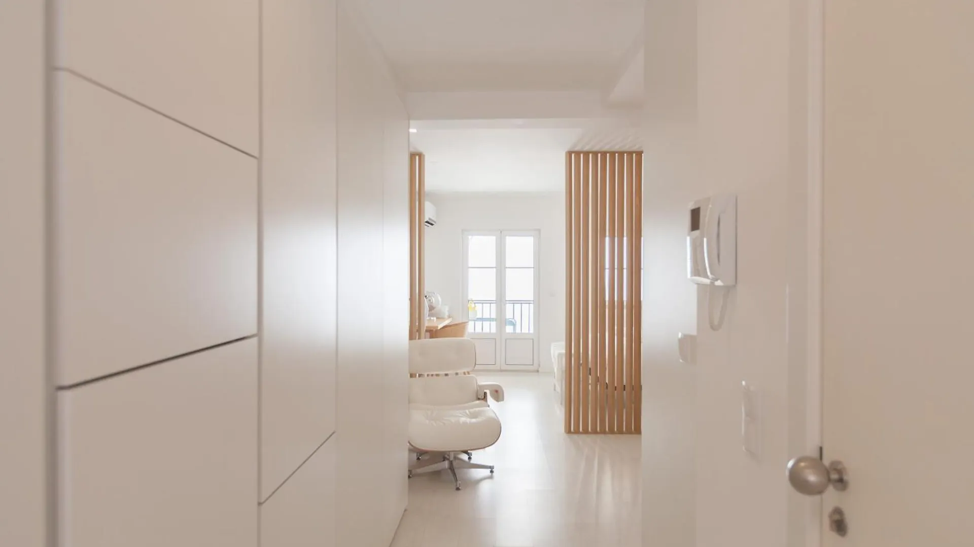 Апартаменты Flh Portas Do Sol White Design Flat Лиссабон 0*,  Португалия